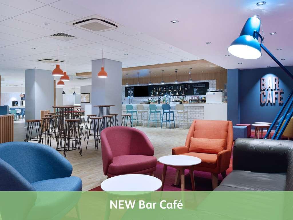 הורלי Mercure London Gatwick Airport מסעדה תמונה