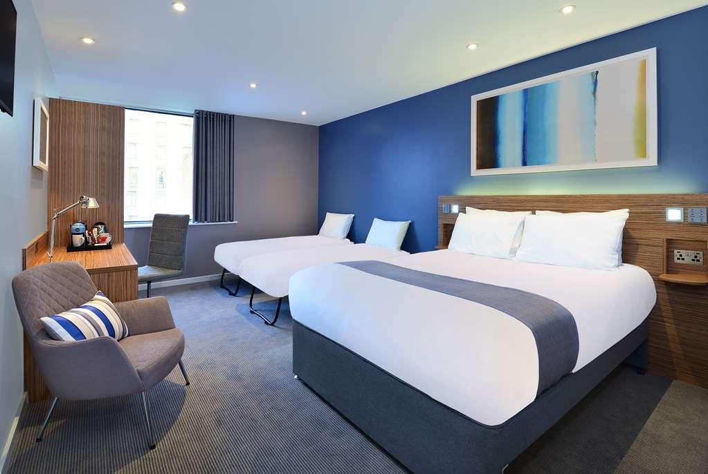 הורלי Mercure London Gatwick Airport שירותים תמונה