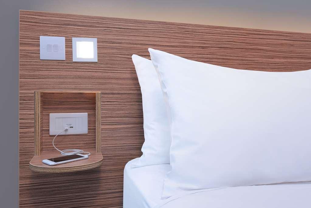 הורלי Mercure London Gatwick Airport חדר תמונה